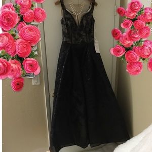 Ellie Wilde “Mon Cheri” size 12 black gown